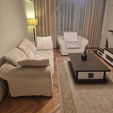 3 Promenada Mall Apartment